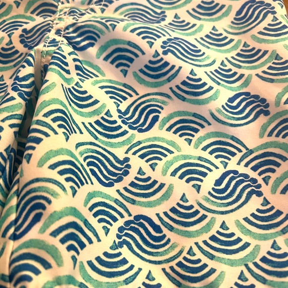OLD NAVY Boys Swim Trunks - Picture 2 of 5